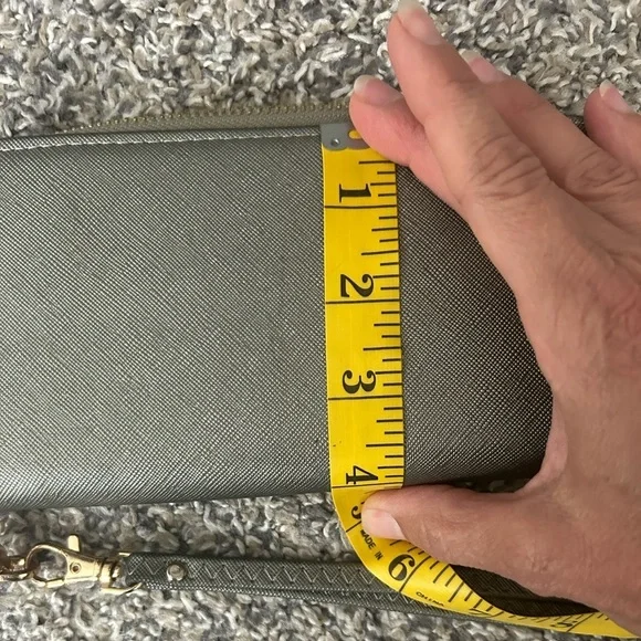 5/$25 Dasein silver/gray wallet with wristlet 7.5”x4” - Picture 4 of 6